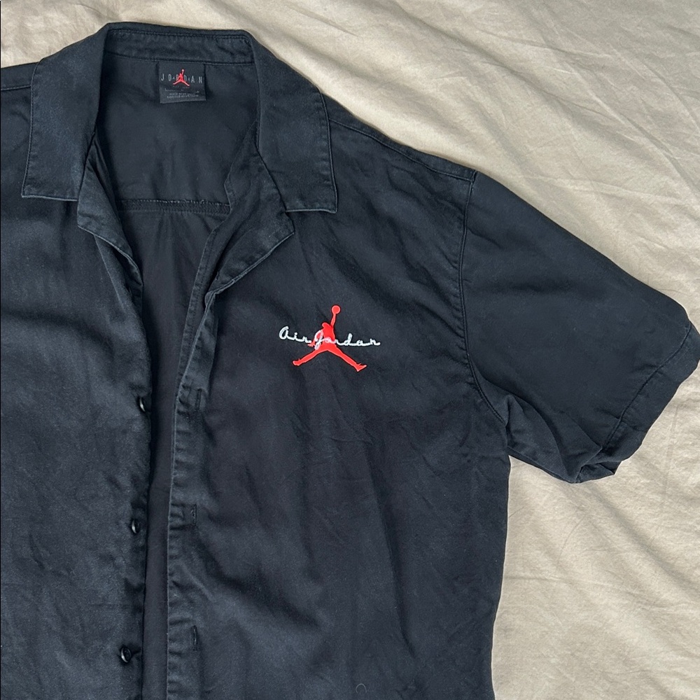 Jordan Essentials Men’s Statement Top Button Down Shirt